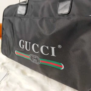 GG Travel - Gym black bag with red and gree stripes