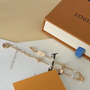 18k Rose gold plated LV bracelet with pearls and charms