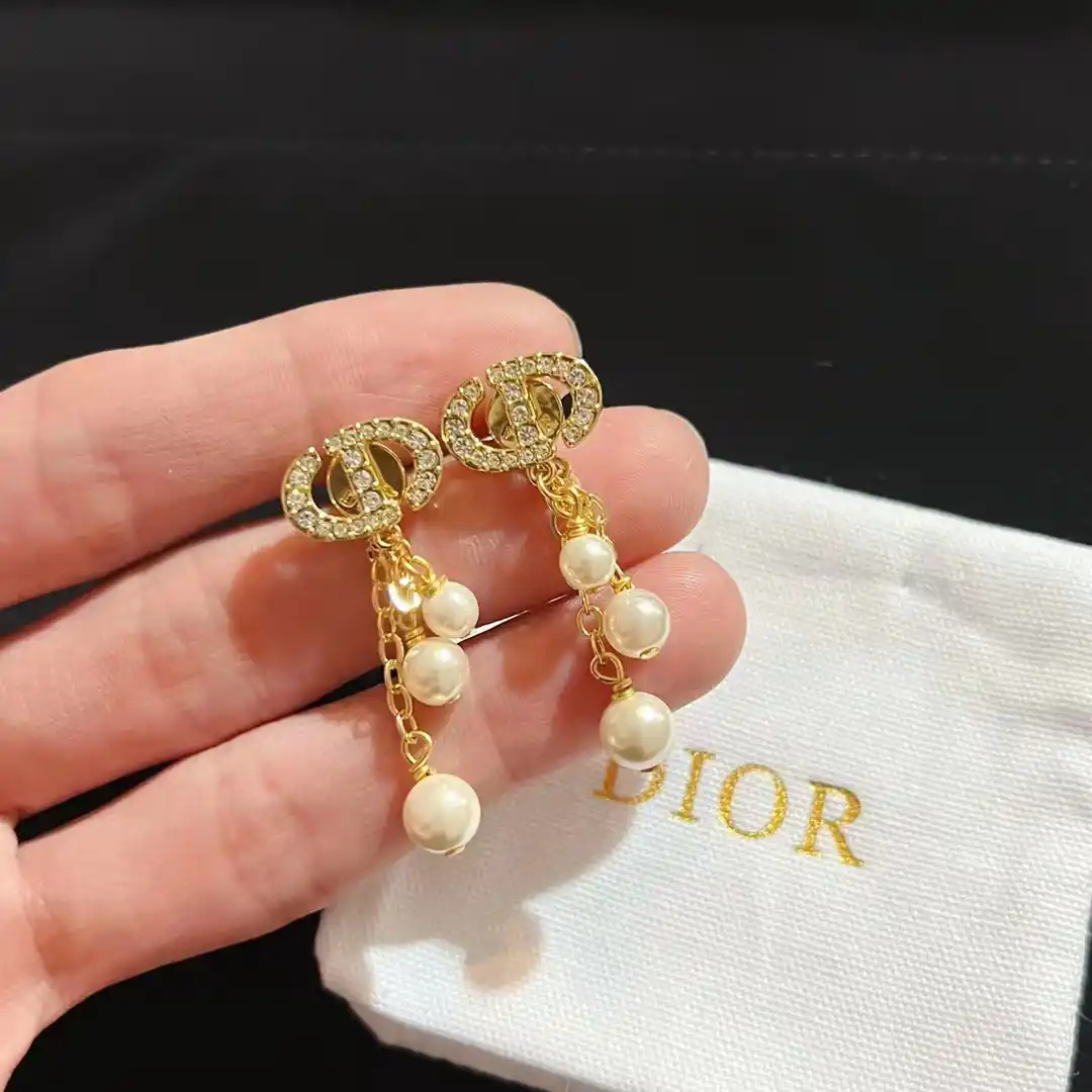 18k Yellow gold plated CD pearl drop earring with stones - Image 2