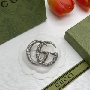18k White gold plated GG logo brooch