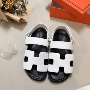 HM White sandal with back straps
