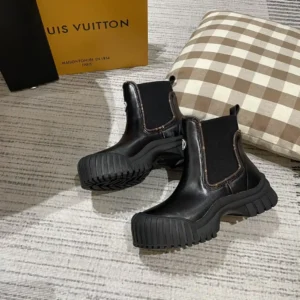 Alternative view of LV Black boots high quality