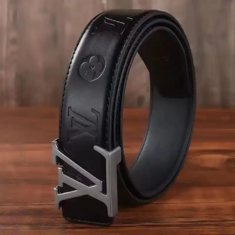 LV Belt in black with logo engraved and yellow or white gold or black buckle - Image 2
